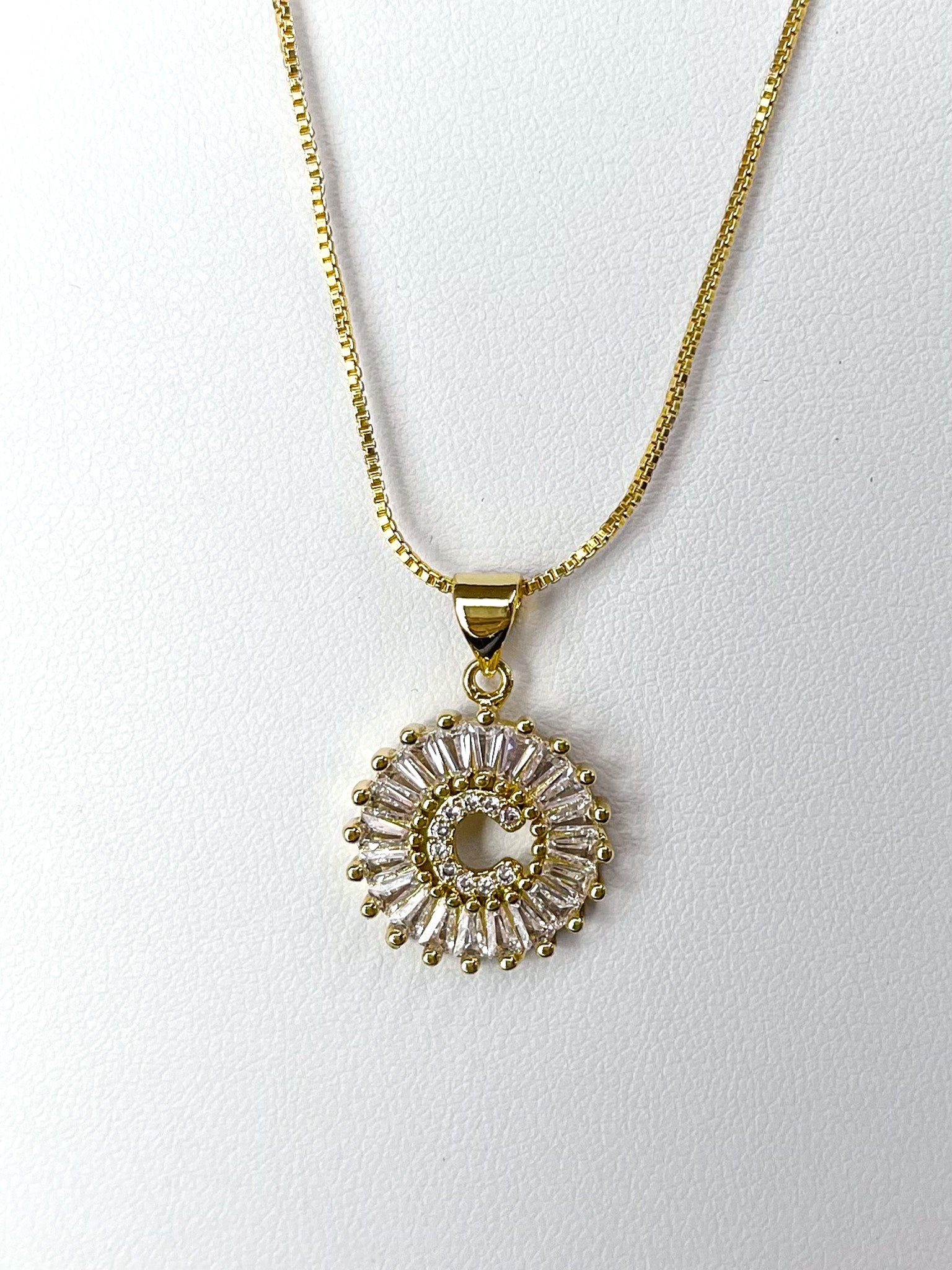 Circle Initial Necklace Gold