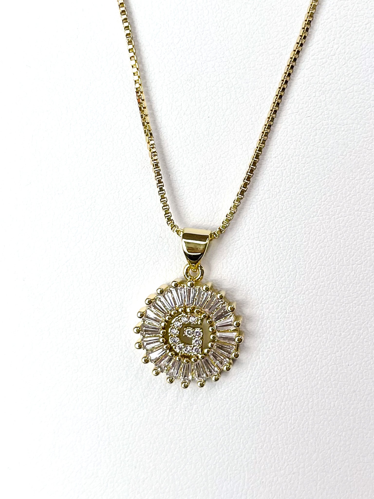 Circle Initial Necklace Gold